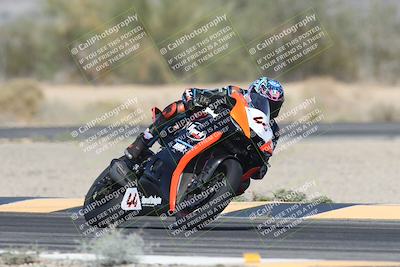 media/Oct-30-2025-Racers Edge (Thu) [[dabbdaf680]]/2-A Group/Session 5 (Turn 6)/